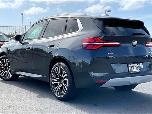 Used 2025 BMW X3 xDrive30i w/ Premium Package image 12