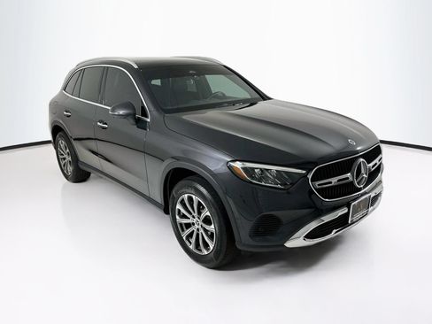 Used 2024 Mercedes-Benz GLC 300 4MATIC image 1