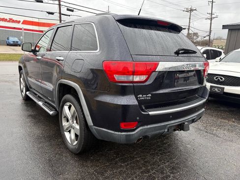 Used 2011 Jeep Grand Cherokee Limited w/ Luxury Group II image 4