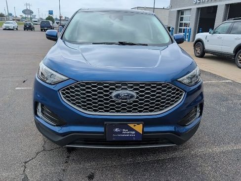 Certified 2023 Ford Edge SEL w/ Convenience Package AWD/4WD image 2