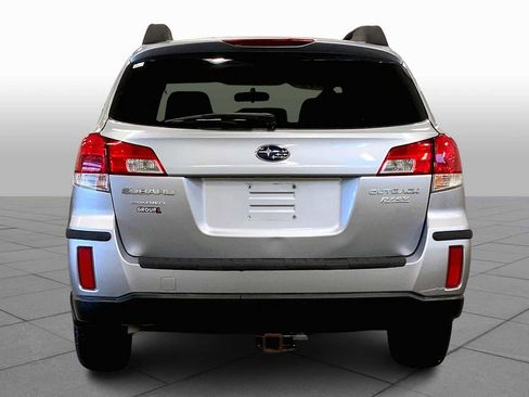 Used 2012 Subaru Outback 2.5i Premium w/ All-Weather Pkg image 4