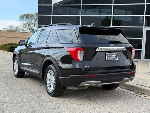 Used 2020 Ford Explorer XLT w/ Equipment Group 202A AWD/4WD image 5