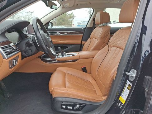 Used 2020 BMW 750i xDrive image 9