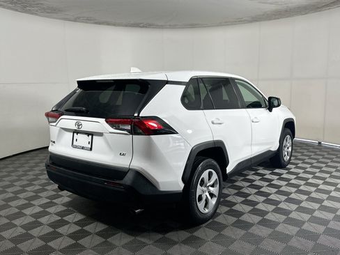 Used 2023 Toyota RAV4 LE FWD image 3