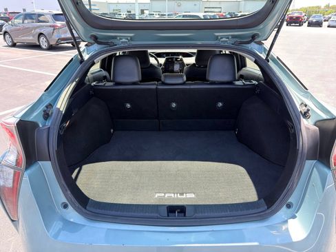 Used 2017 Toyota Prius Three Touring w/ Carpet Mat Package FWD image 29