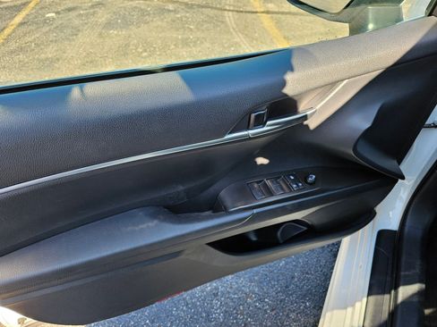 Used 2024 Toyota Camry SE FWD image 19