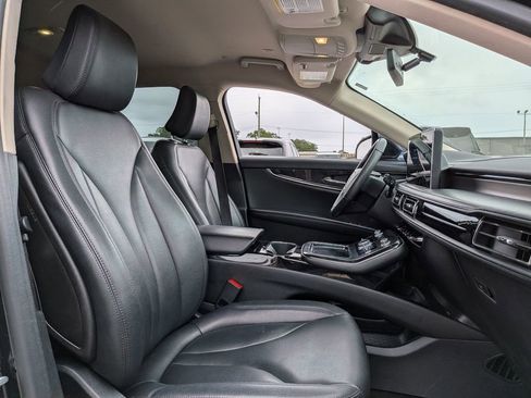 Used 2022 Lincoln Nautilus FWD w/ Premium Package image 28