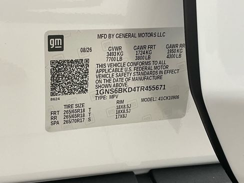 New 2026 Chevrolet Suburban LS w/ Max Trailering Package AWD/4WD image 23