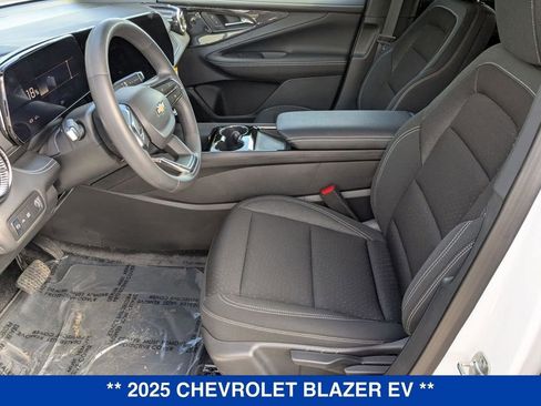 New 2025 Chevrolet Blazer EV LT image 13