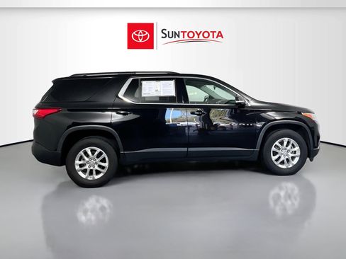 Used 2019 Chevrolet Traverse LT image 2