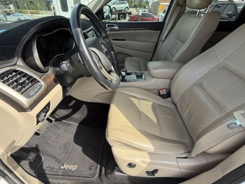 Used 2014 Jeep Grand Cherokee Limited image 11