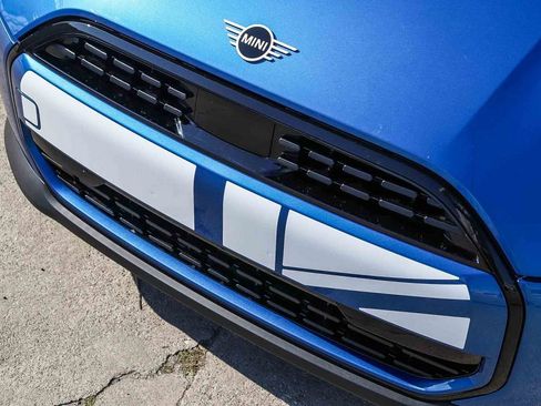 New 2026 MINI Cooper 2-Door Hardtop image 9