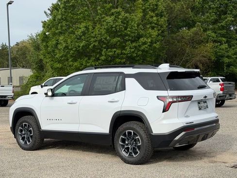 New 2026 Chevrolet Equinox ACTIV w/ Convenience Package III image 8