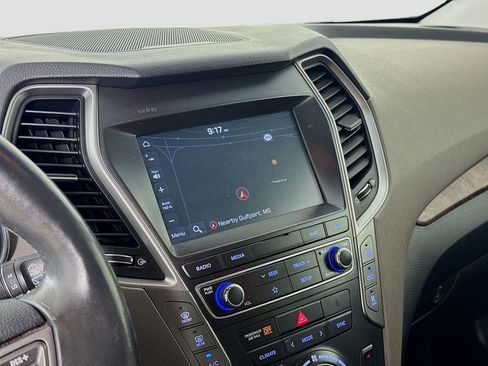Used 2019 Hyundai Santa Fe XL FWD image 13
