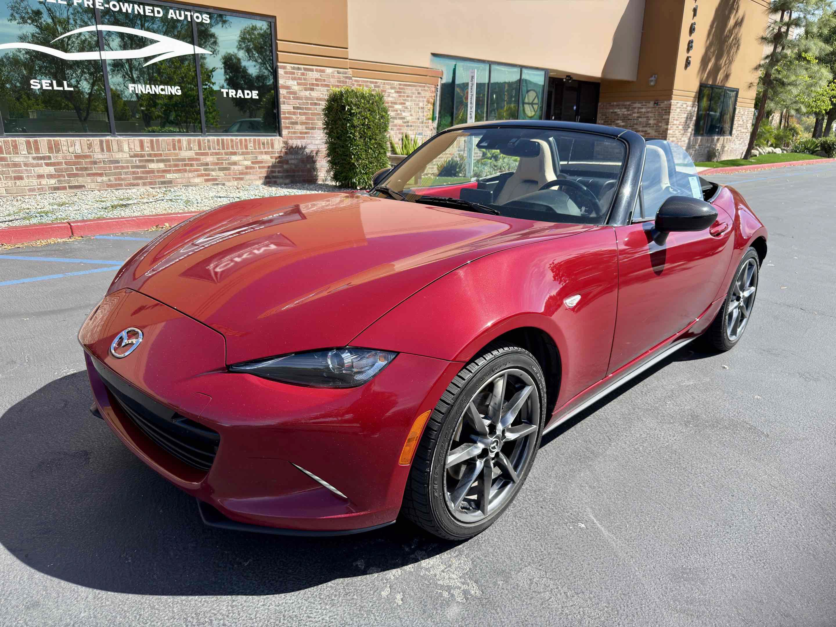 Used 2016 MAZDA MX-5 Miata Grand Touring RWD image 5