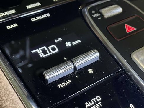 Certified 2021 Porsche Panamera 4 AWD/4WD image 40