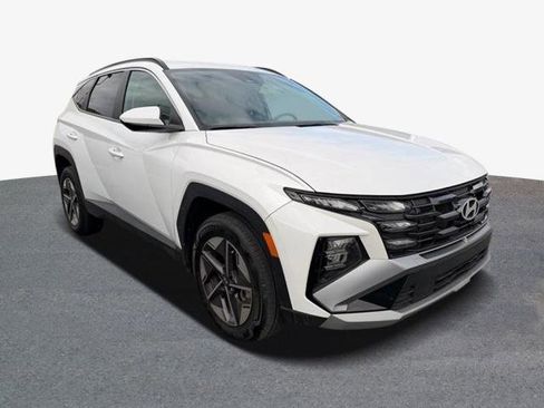 Certified 2025 Hyundai Tucson SEL image 2