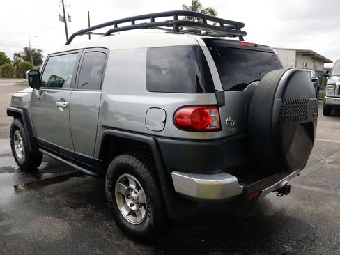 Used 2010 Toyota FJ Cruiser 4WD image 4