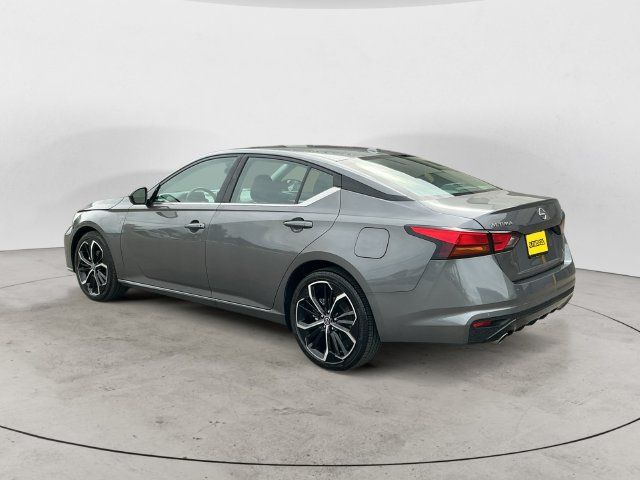 Used 2025 Nissan Altima 2.5 SR AWD/4WD image 7
