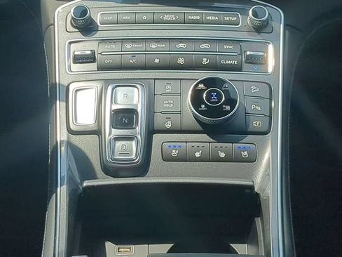 Used 2022 Hyundai Santa Fe Calligraphy AWD/4WD image 18