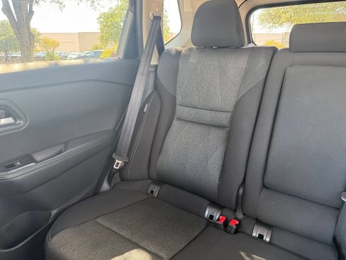 Used 2025 Nissan Rogue SV FWD image 36