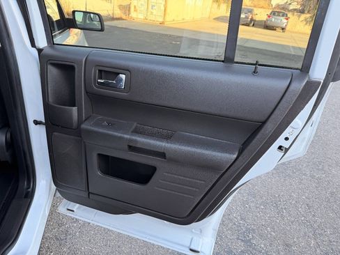 Used 2017 Ford Flex SE FWD image 36