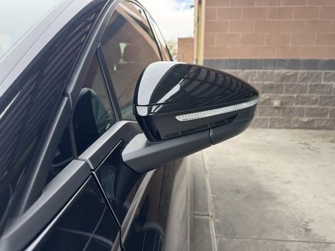 Used 2022 Audi Q4 e-tron Premium Plus w/ Premium Plus image 12