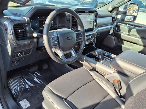 New 2025 Ford F150 Lariat w/ Equipment Group 501A Mid image 10