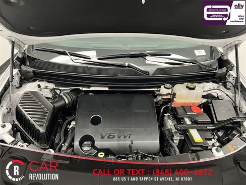 Used 2020 Chevrolet Traverse Premier w/ Redline Edition AWD/4WD image 3