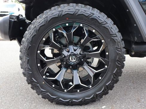 Used 2022 Jeep Wrangler Unlimited Rubicon 4xe w/ Cold Weather Group image 31