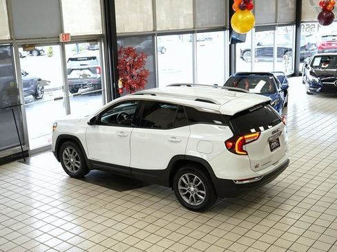 Used 2022 GMC Terrain SLT image 50