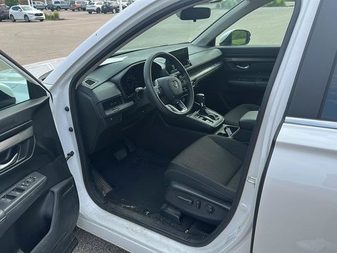 Used 2024 Honda CR-V EX image 8