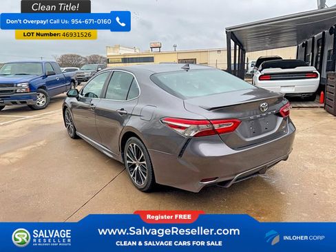 Used 2019 Toyota Camry SE image 4