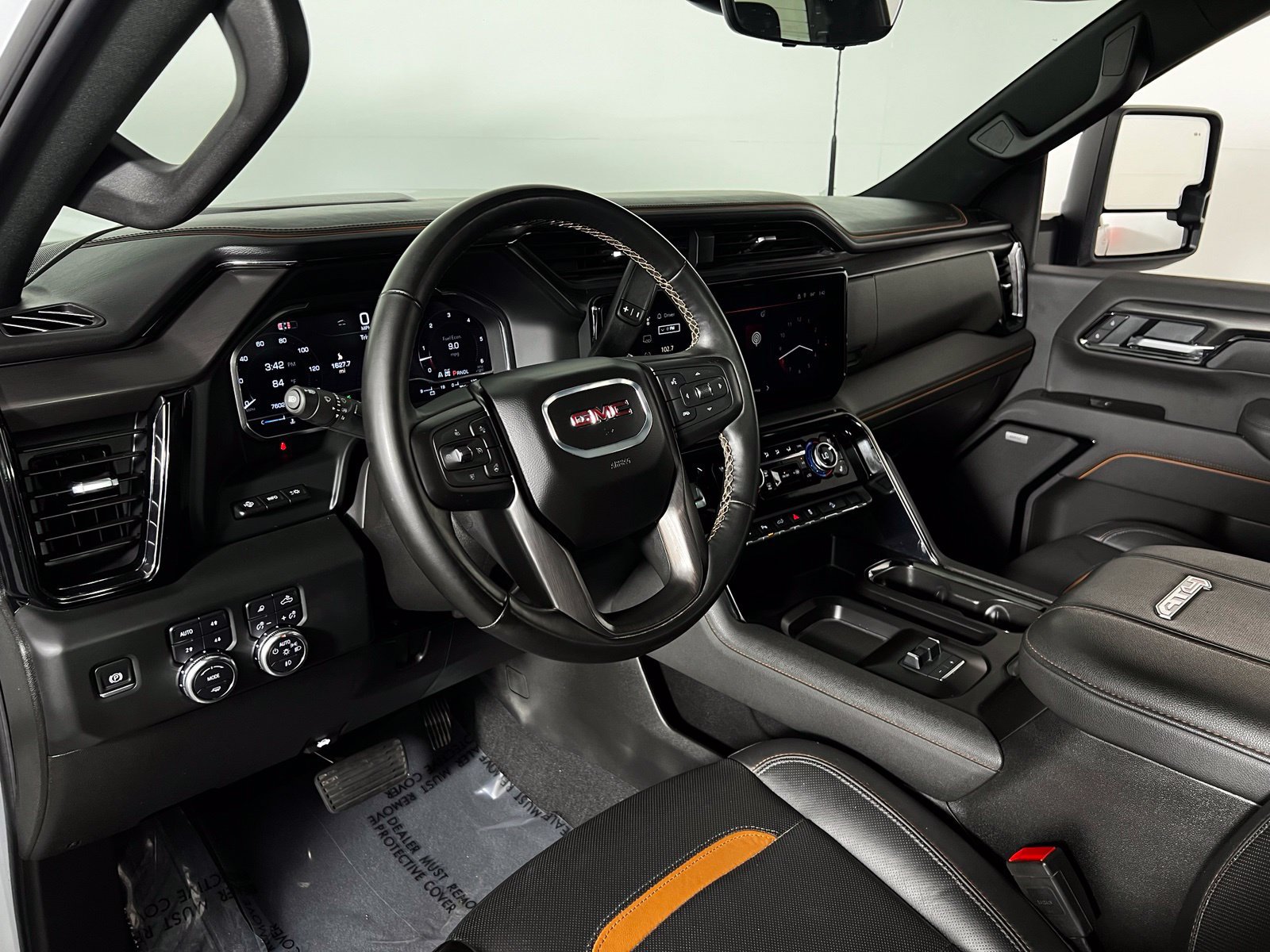 Used 2024 GMC Sierra 2500 AT4 w/ AT4 Premium Plus Package AWD/4WD image 12