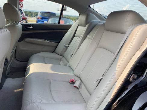 Used 2010 INFINITI G37 x Sedan w/ Premium Pkg AWD/4WD image 16