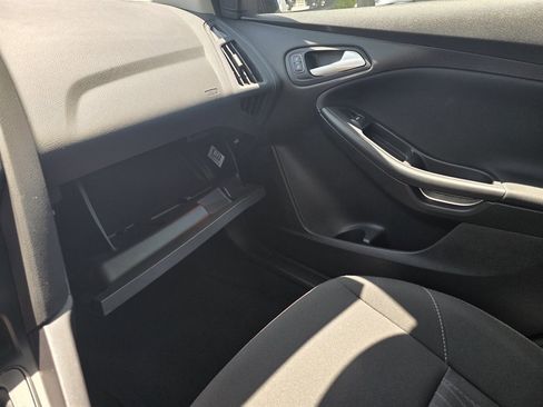 Used 2016 Ford Focus SE image 24