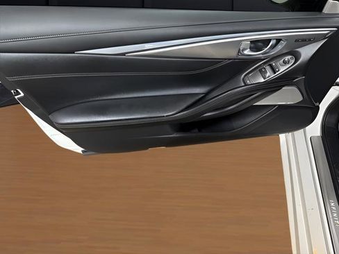 Used 2017 INFINITI Q60 w/ Premium Plus Package 3.0T image 12