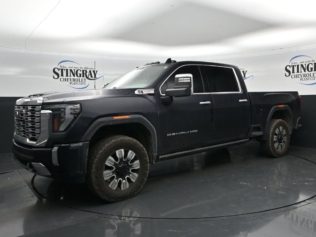 Used 2024 GMC Sierra 2500 Denali w/ Denali Reserve Package AWD/4WD image 3