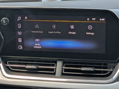 Certified 2025 Chevrolet Trax LT image 19