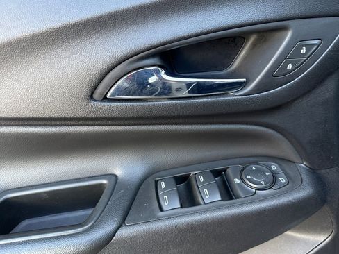 Used 2021 Chevrolet Equinox LT AWD/4WD image 10