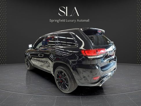 Used 2021 Jeep Grand Cherokee SRT image 9