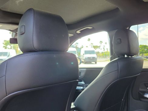Certified 2022 Mercedes-Benz GLB 250 image 10