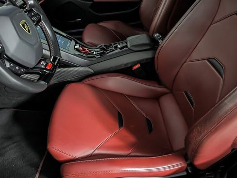 Used 2020 Lamborghini Huracan EVO AWD/4WD image 19