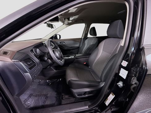 Used 2023 Nissan Rogue SV image 22