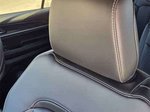 New 2025 Jeep Grand Cherokee L Limited w/ Black Appearance Package image 14