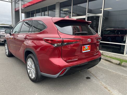 Used 2021 Toyota Highlander Limited AWD/4WD image 20