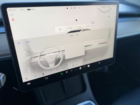 Used 2023 Tesla Model 3 Standard Range image 24