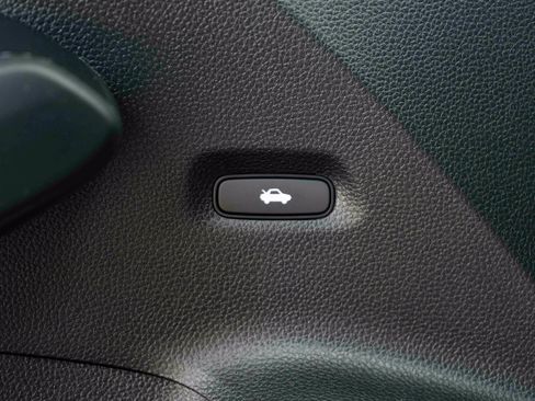 Certified 2025 Honda Civic Sport image 38