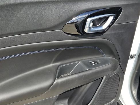 New 2026 Jeep Compass Latitude image 12