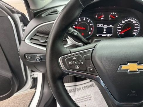Used 2023 Chevrolet Malibu LT image 16